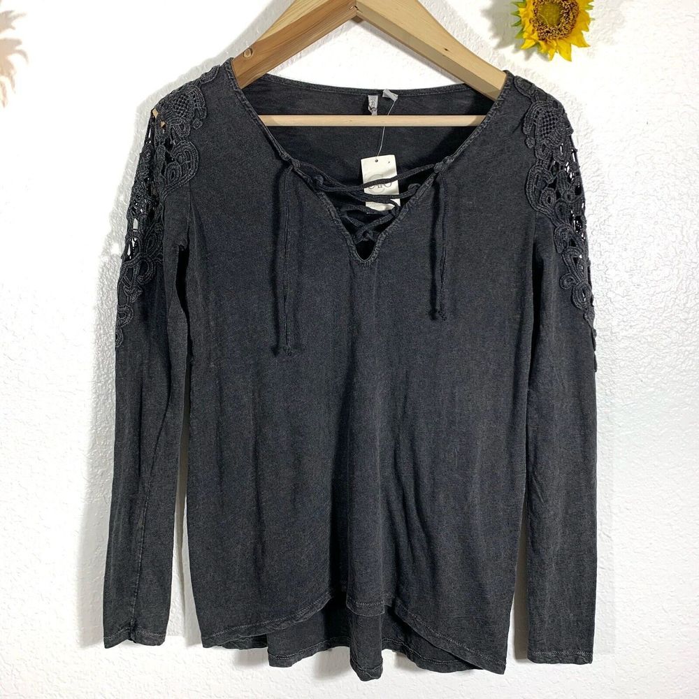 Cato Est. NWT Black Acid Wash Tassel Embroidered Sleeve Blouse Size XS Womens - Picture 1 of 11